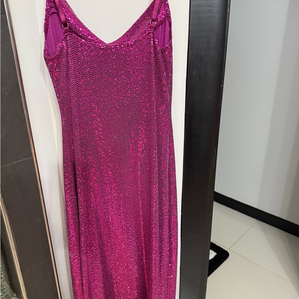 Sparkling Pink Sequin Dress - Picture 4 of 9